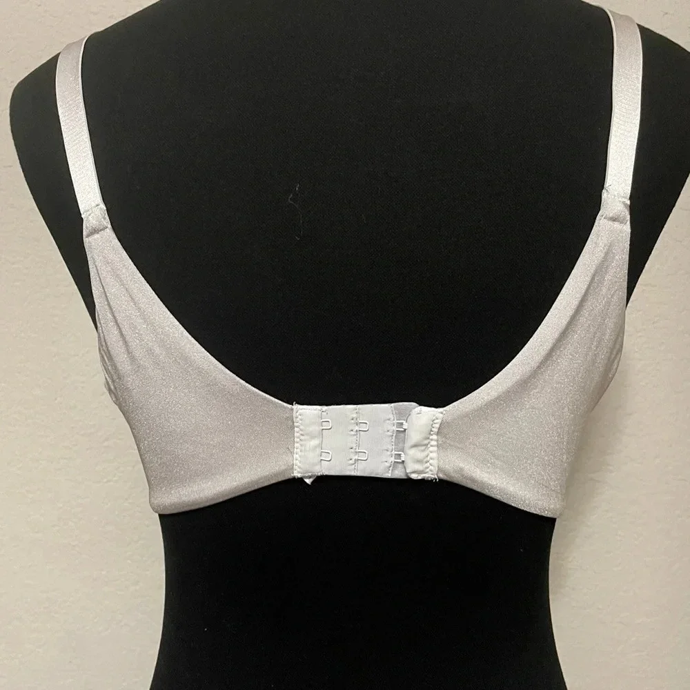 Warner's Wire Free T-Shirt Bra White Back Smoothing Size 38B